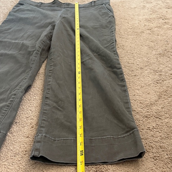 Bagatelle Collection New York Women’s Olive Green Chinos Size 10 Pants - Picture 7 of 10